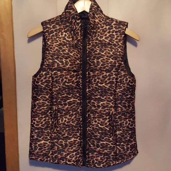 Rue21 Jackets & Blazers - Women's puffer vest
